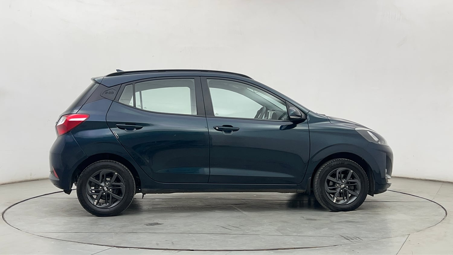 Used 2023 Hyundai Grand i10 Nios Sportz 1.2 Kappa VTVT Petrol Manual exterior RIGHT SIDE VIEW