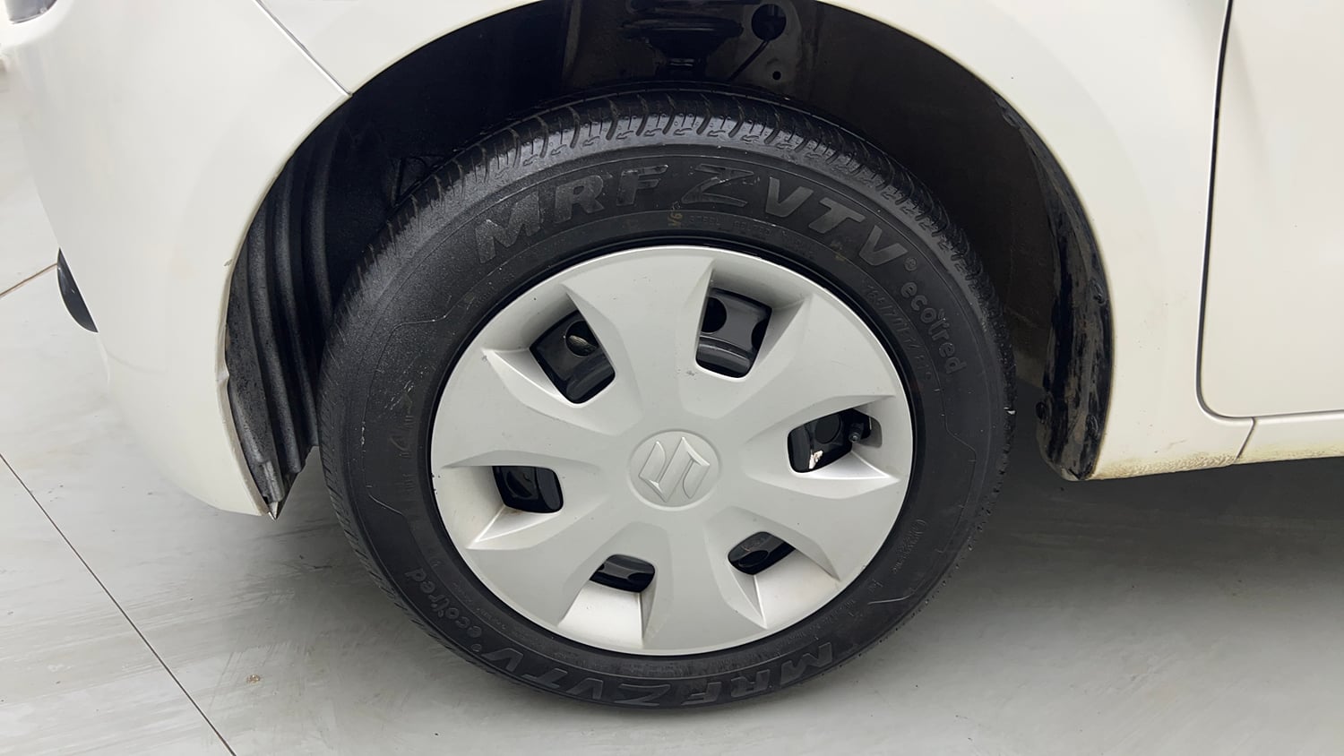 Used 2024 Maruti Suzuki Wagon R VXI 1.0 Petrol Manual tyres LEFT FRONT TYRE RIM VIEW
