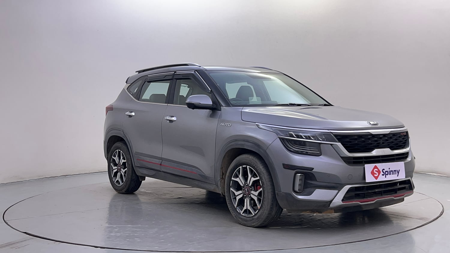 Used 2020 Kia Seltos GTX Plus AT 1.5 Diesel Diesel Automatic exterior RIGHT FRONT CORNER VIEW