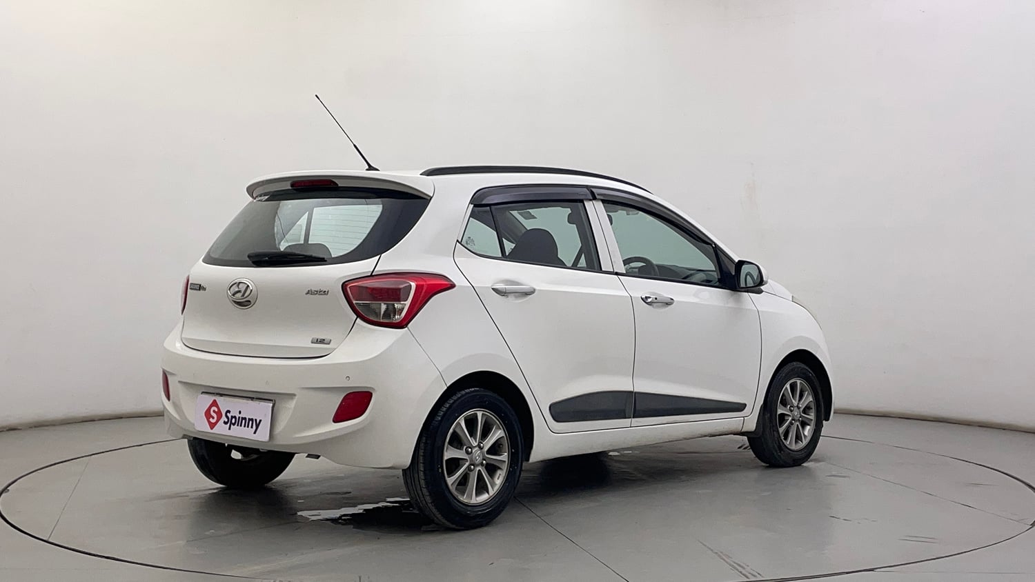 Used 2016 Hyundai Grand i10 Asta 1.2 Kappa VTVT Petrol Manual exterior RIGHT REAR CORNER VIEW