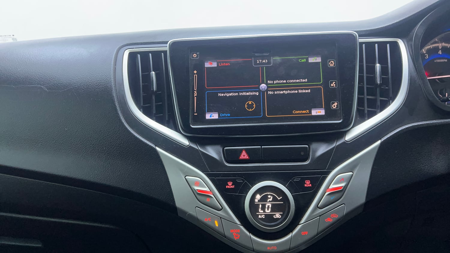 Used 2018 Maruti Suzuki Baleno Alpha 1.2 Petrol Manual interior MUSIC SYSTEM & AC CONTROL VIEW