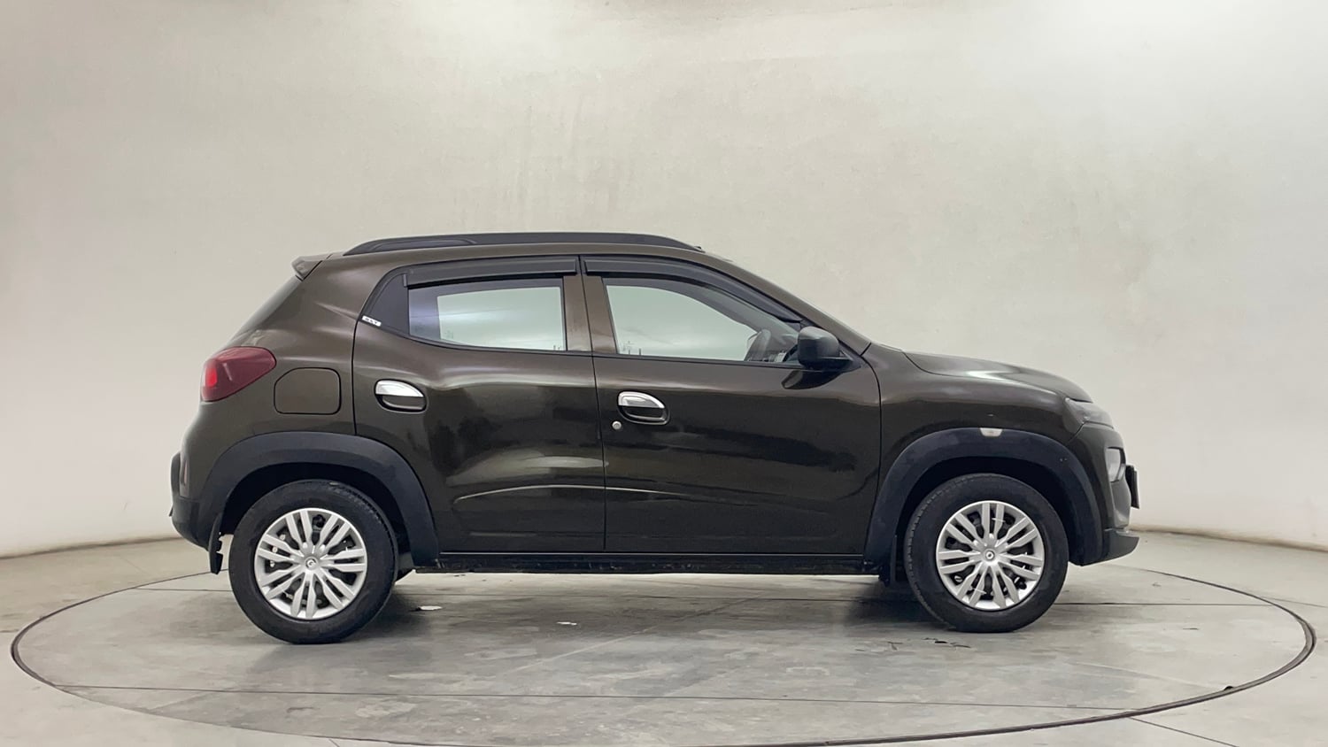 Used 2020 Renault Kwid RXT Petrol Manual exterior RIGHT SIDE VIEW