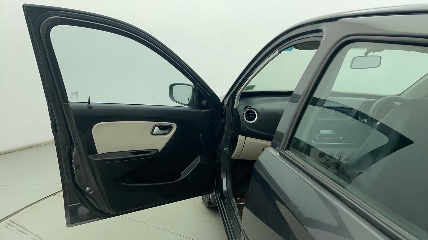 Used 2022 Maruti Suzuki Alto 800 VXi Petrol Manual interior LEFT FRONT DOOR OPEN VIEW