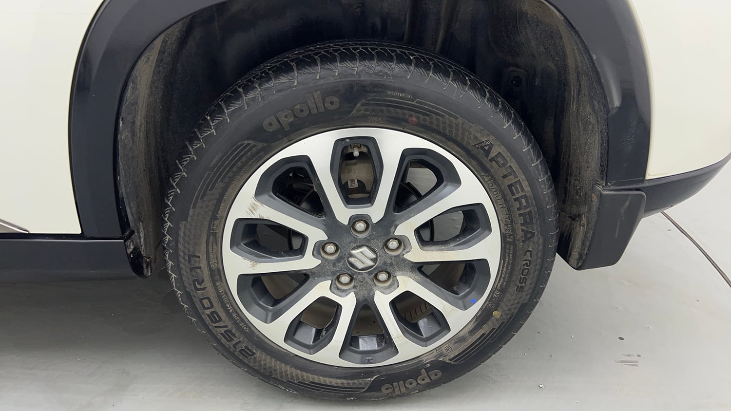 Used 2023 Maruti Suzuki Grand Vitara Alpha Plus Intelligent Hybrid eCVT Hybrid Automatic tyres LEFT REAR TYRE RIM VIEW