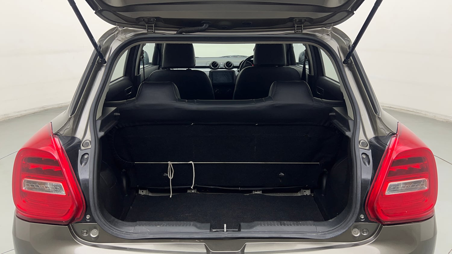 Used 2020 Maruti Suzuki Swift VXi Petrol Manual interior DICKY INSIDE VIEW