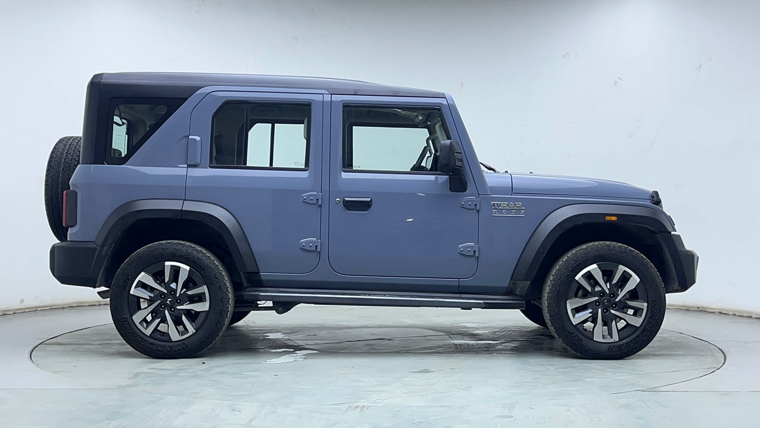 Used 2026 Mahindra Thar Roxx AX7 L Diesel AT 2WD Diesel Automatic exterior RIGHT SIDE VIEW