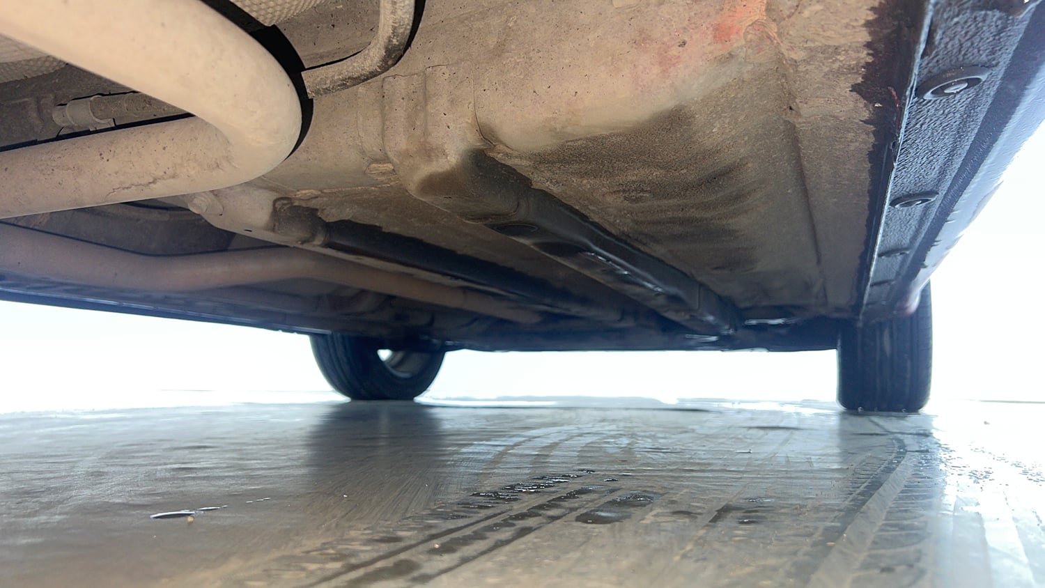 Used 2015 Hyundai Elite i20 Asta 1.2 Petrol Manual extra REAR RIGHT UNDERBODY VIEW
