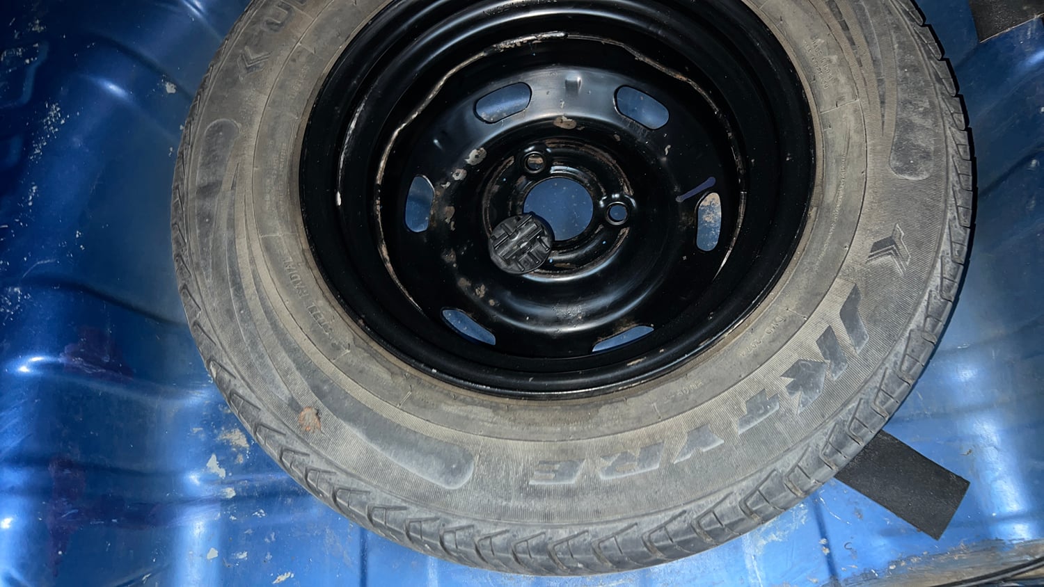 Used 2018 Renault Kwid CLIMBER 1.0 Petrol Manual tyres SPARE TYRE VIEW