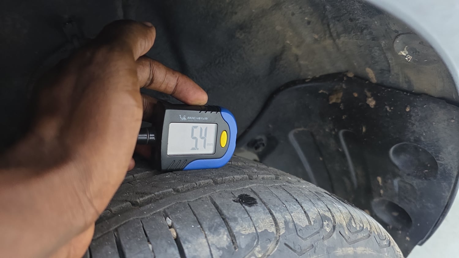 Used 2023 Tata Altroz XZ Diesel Diesel Manual tyres RIGHT REAR TYRE TREAD VIEW