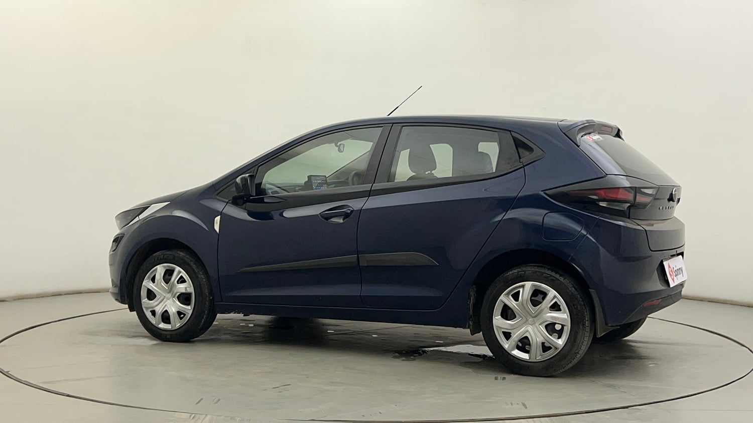 Used 2024 Tata Altroz XM Petrol Petrol Manual exterior LEFT REAR CORNER VIEW