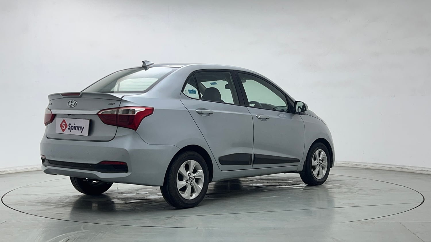 Used 2019 Hyundai Xcent SX Petrol Manual exterior RIGHT REAR CORNER VIEW