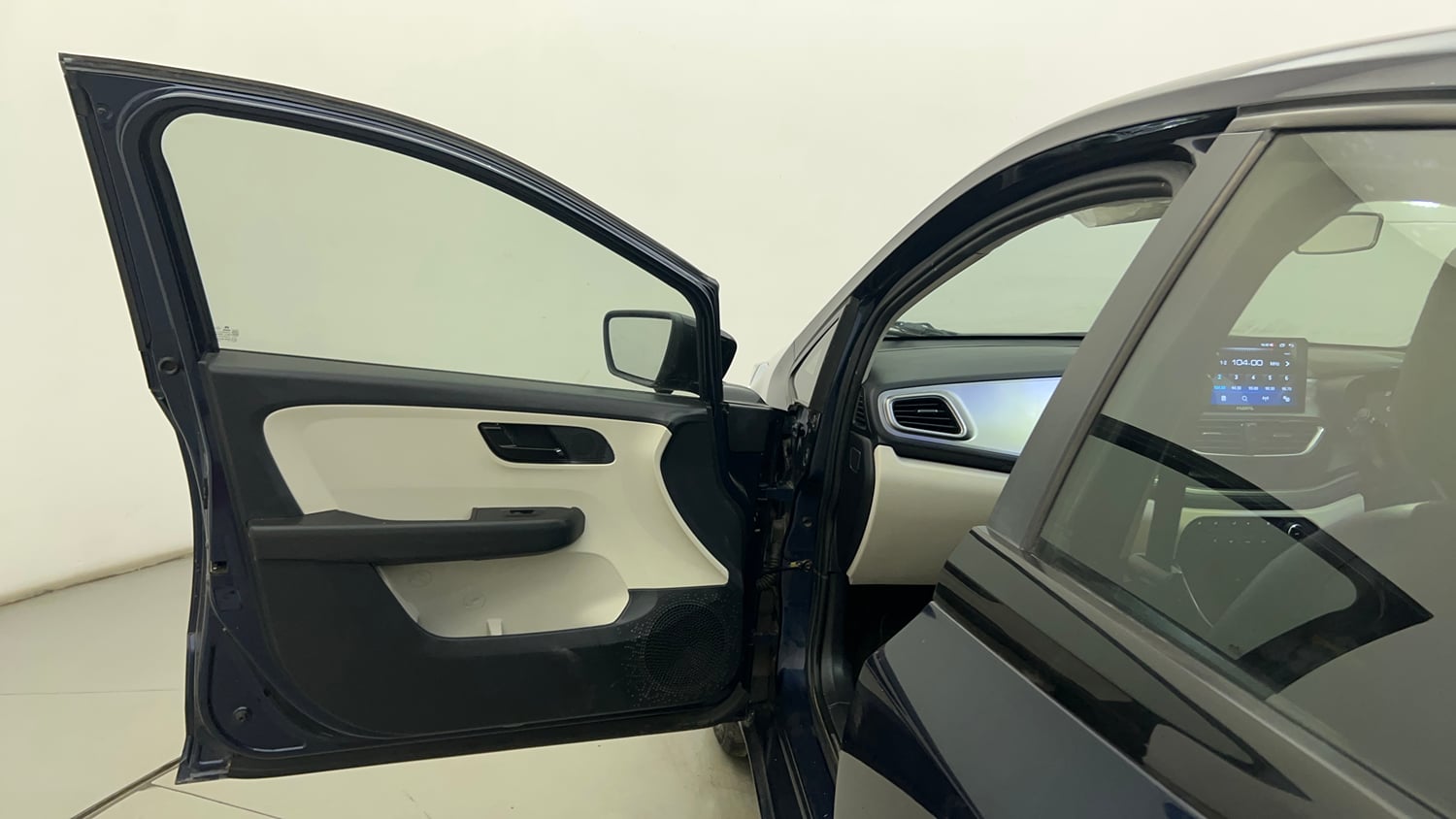 Used 2024 Tata Altroz XM Petrol Petrol Manual interior LEFT FRONT DOOR OPEN VIEW