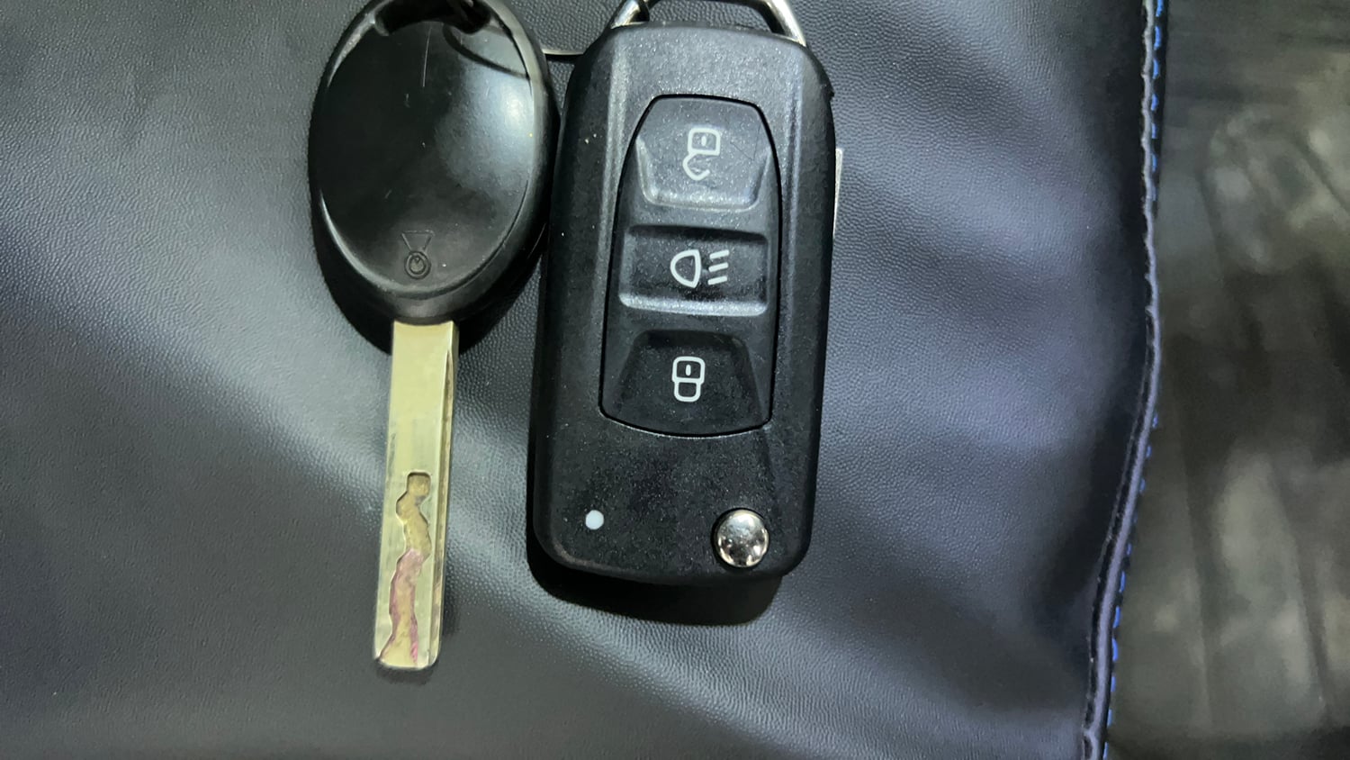 Used 2024 Tata Altroz XM Petrol Petrol Manual extra CAR KEY VIEW
