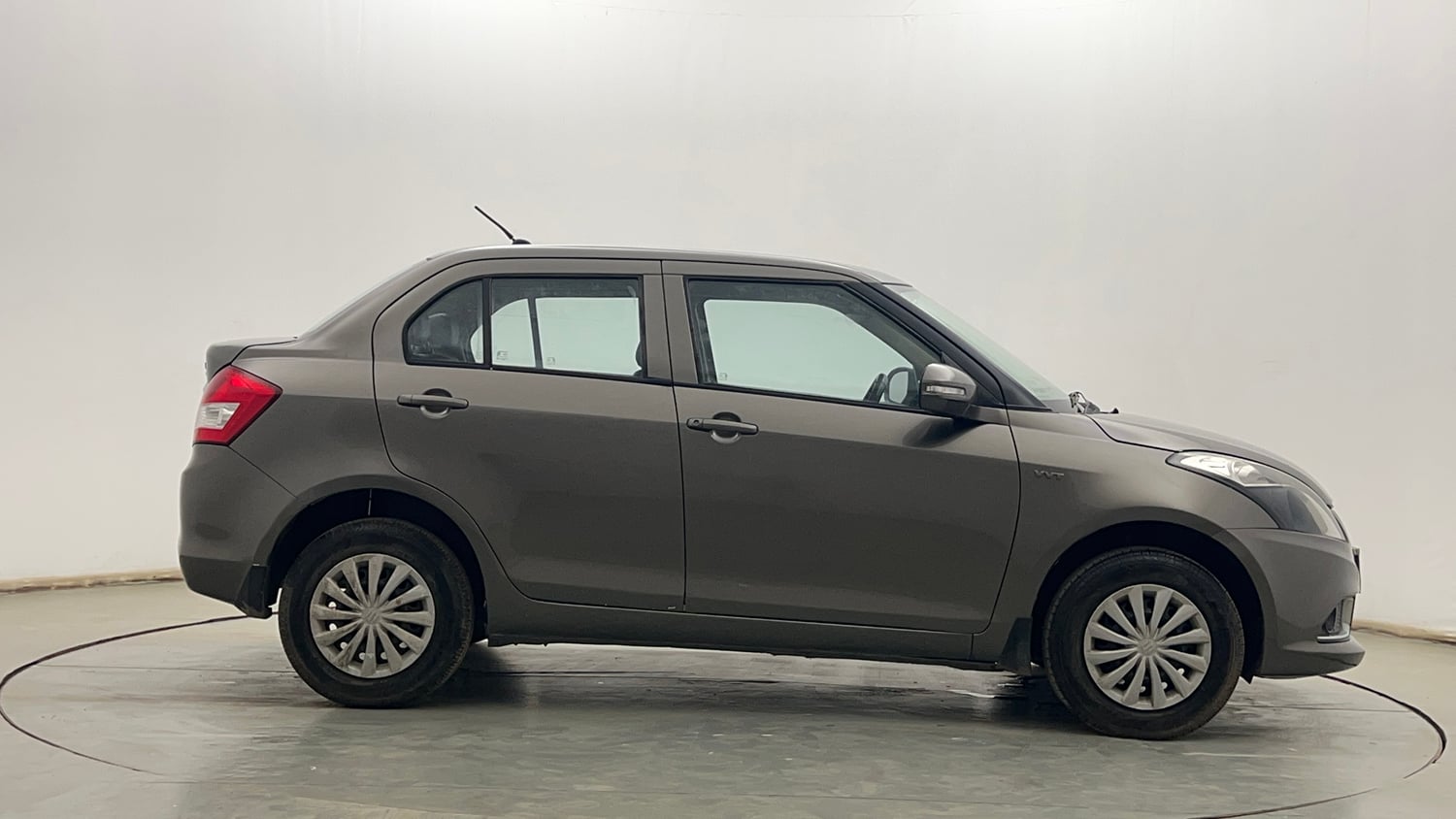 Used 2016 Maruti Suzuki Swift Dzire VXI Petrol Manual exterior RIGHT SIDE VIEW