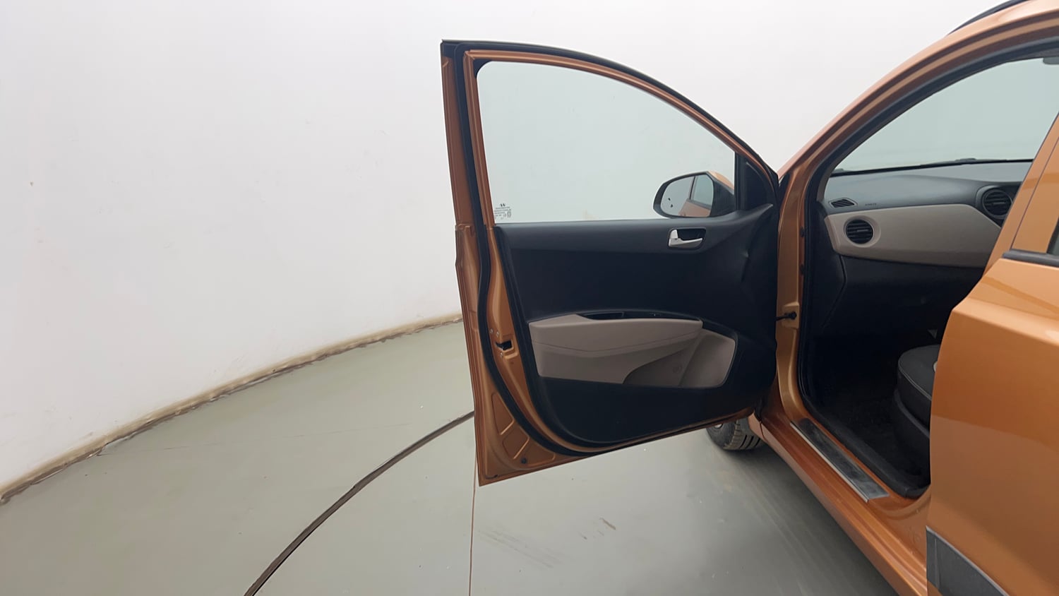 Used 2017 Hyundai Grand i10 Sportz (O) 1.2 Kappa VTVT Petrol Manual interior LEFT FRONT DOOR OPEN VIEW