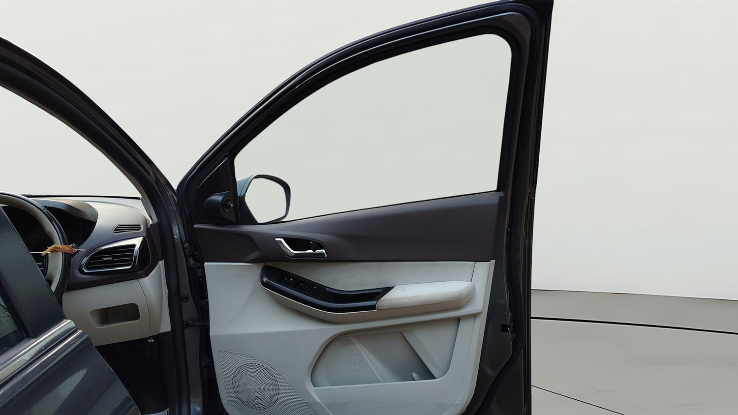 Used 2025 Tata Tigor XZ Plus LUX Petrol Manual interior RIGHT FRONT DOOR OPEN VIEW