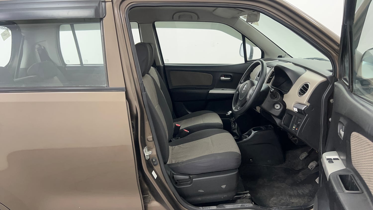 Used 2015 Maruti Suzuki Wagon R LXI CNG Cng Manual interior RIGHT SIDE FRONT DOOR CABIN VIEW