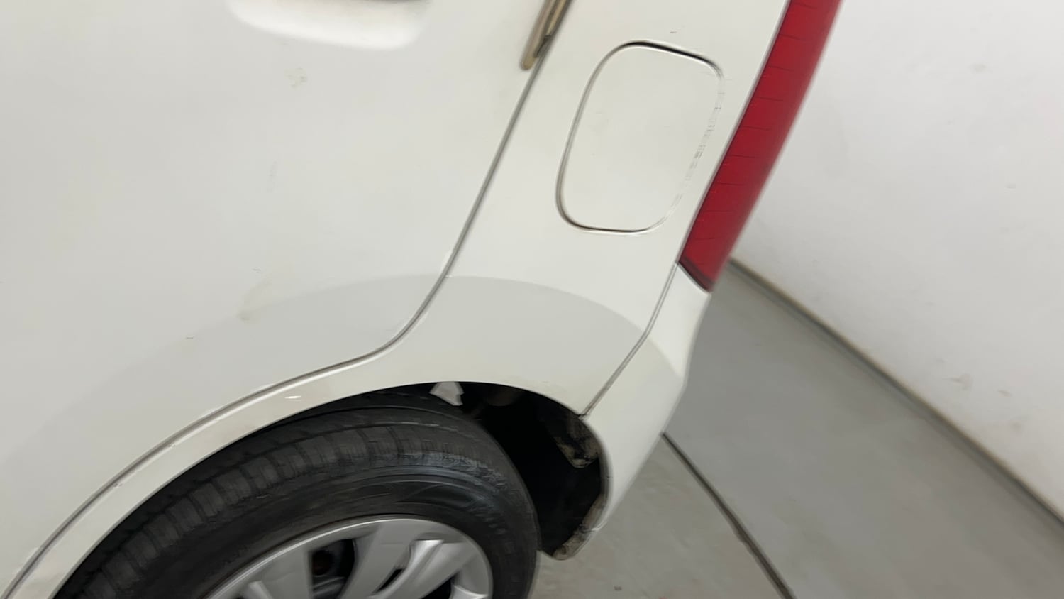 Used 2012 Maruti Suzuki Wagon R 1.0 VXi Petrol Manual dents MINOR SCRATCH