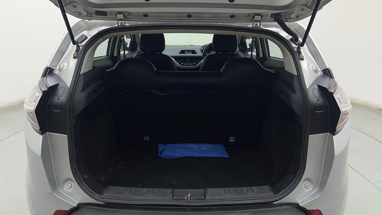Used 2019 Tata Nexon XMA Petrol Petrol Automatic interior DICKY INSIDE VIEW
