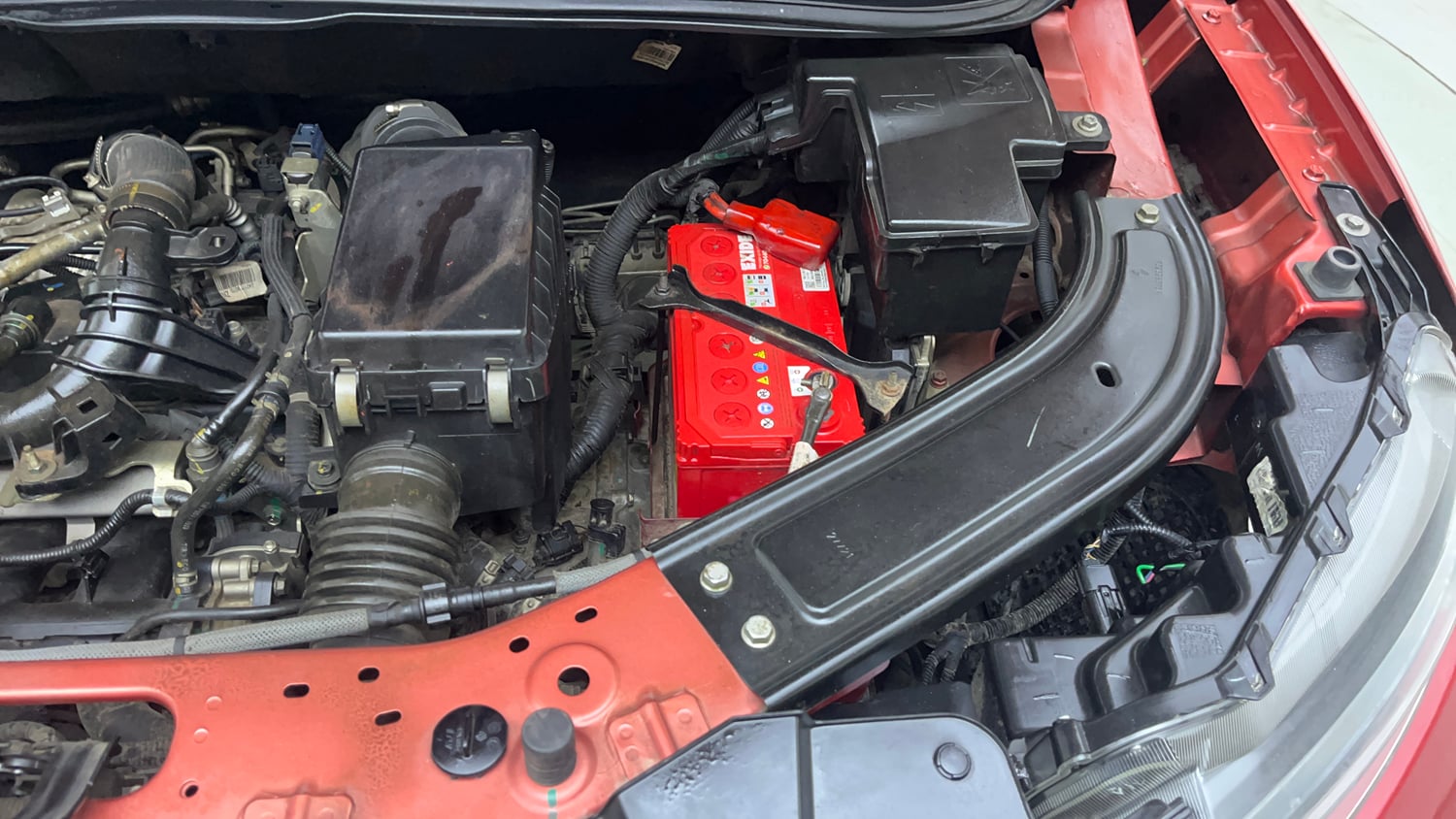 Used 2021 Renault Kiger RXZ Turbo CVT Dual Tone Petrol Automatic engine ENGINE LEFT SIDE VIEW
