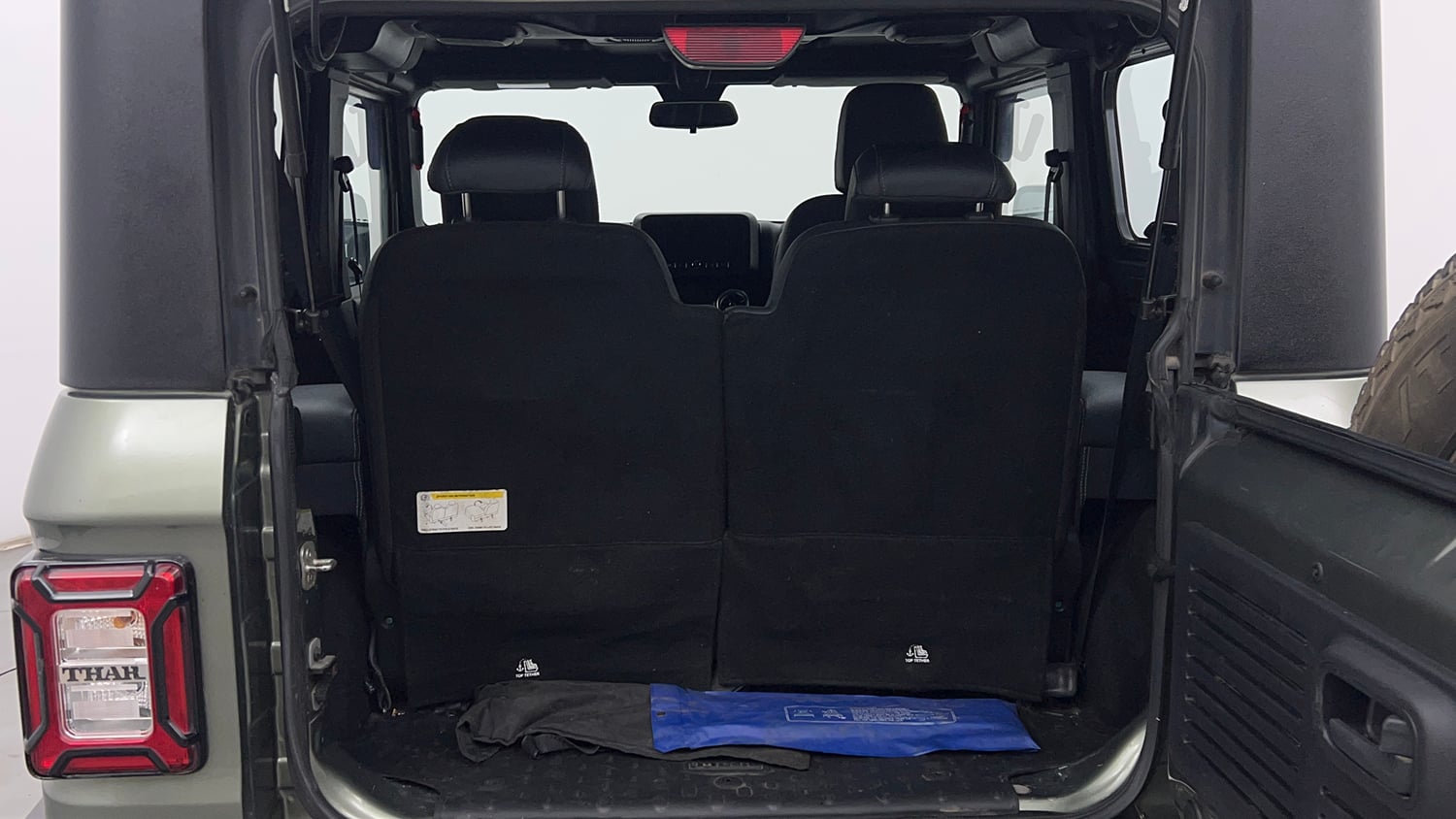 Used 2022 mahindra Thar LX Hard Top Petrol AT 4WD Petrol Automatic interior DICKY INSIDE VIEW