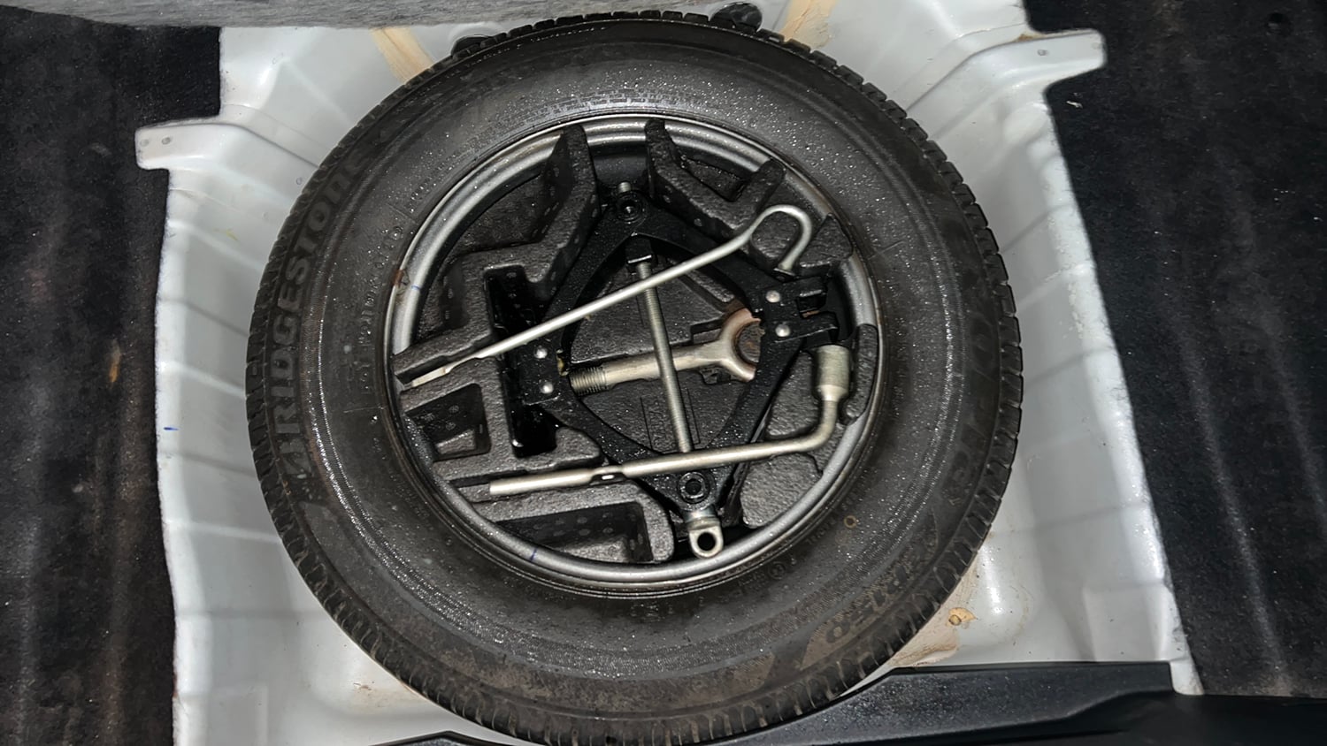 Used 2021 Tata Altroz XZ Plus i-Turbo Petrol Petrol Manual tyres SPARE TYRE VIEW