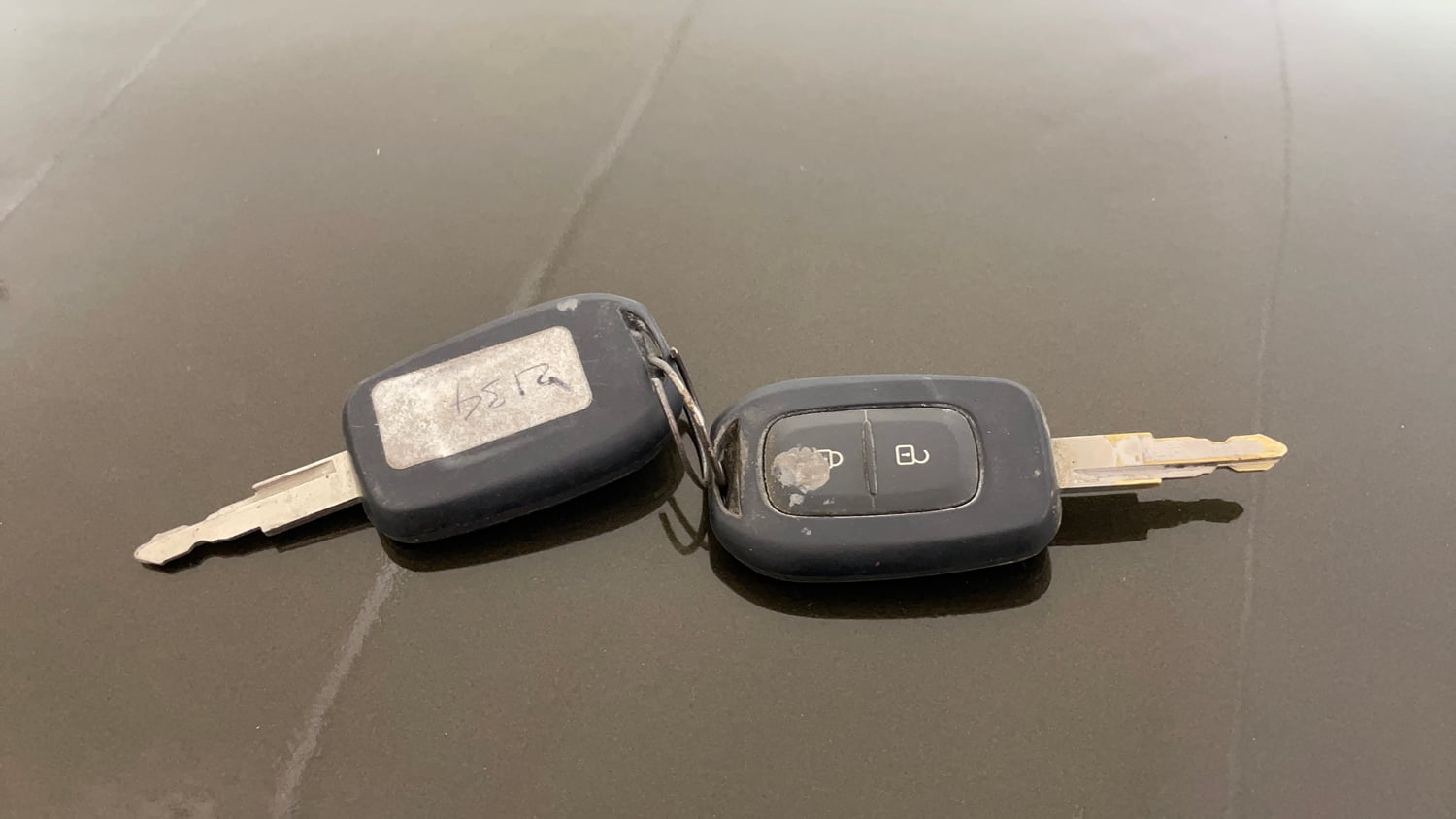 Used 2020 Renault Kwid RXT Petrol Manual extra CAR KEY VIEW