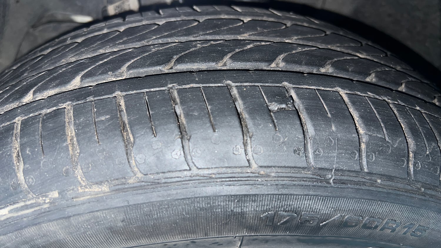 Used 2021 Tata Tigor XZ Plus Petrol Manual tyres LEFT FRONT TYRE TREAD VIEW