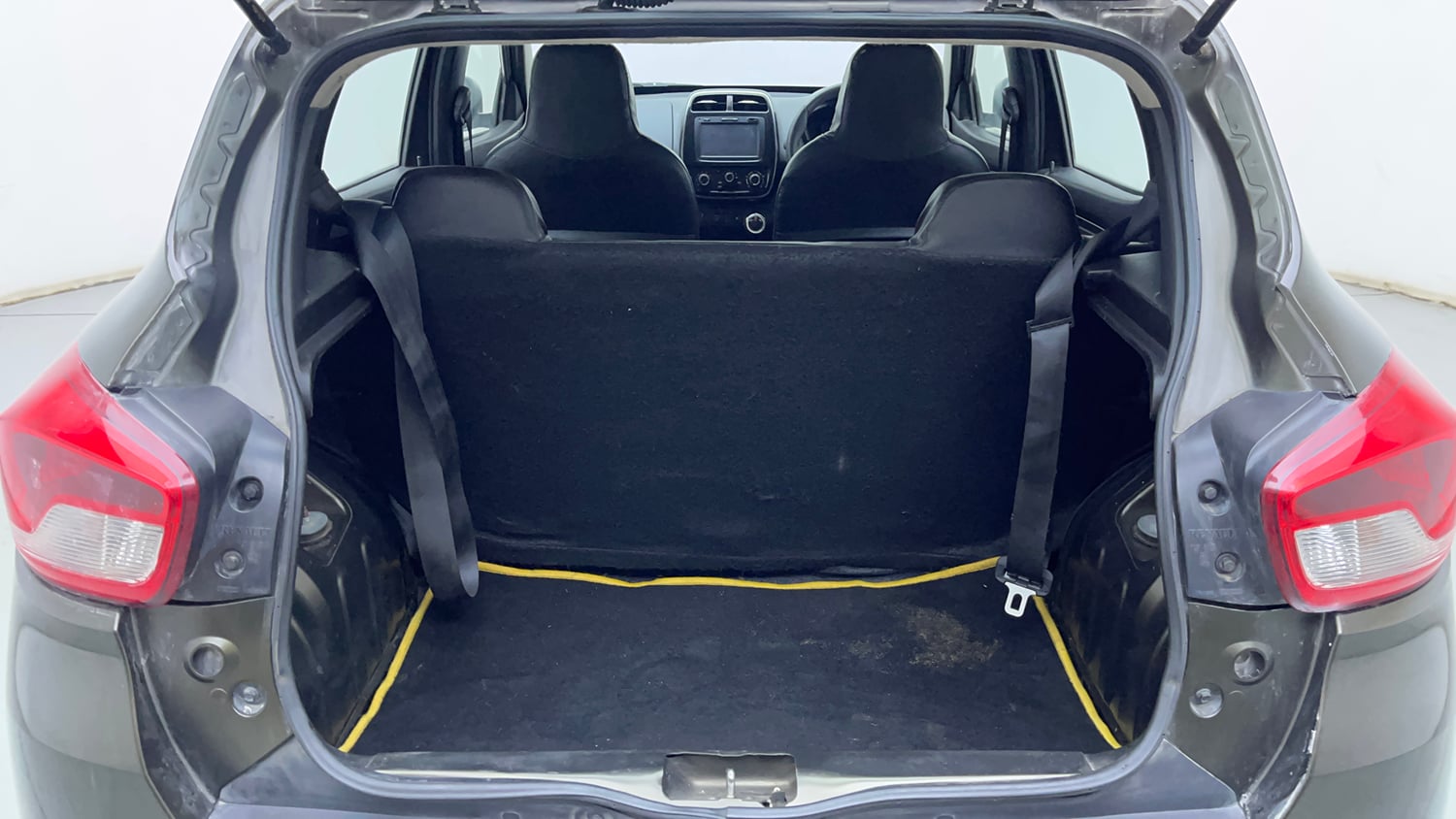 Used 2018 Renault Kwid 1.0 RXT AMT Petrol Automatic interior DICKY INSIDE VIEW