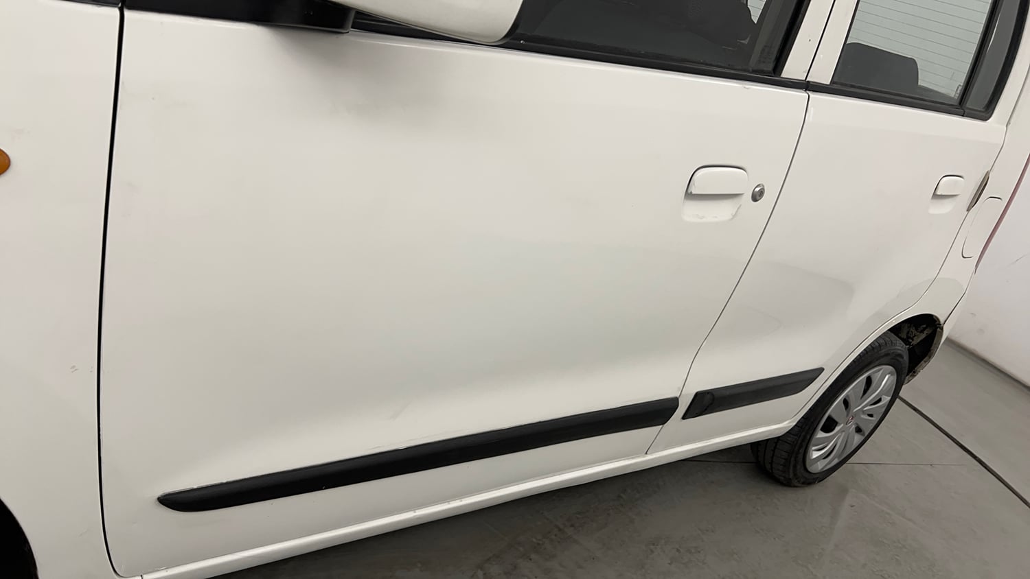 Used 2012 Maruti Suzuki Wagon R 1.0 VXi Petrol Manual dents MINOR DENT