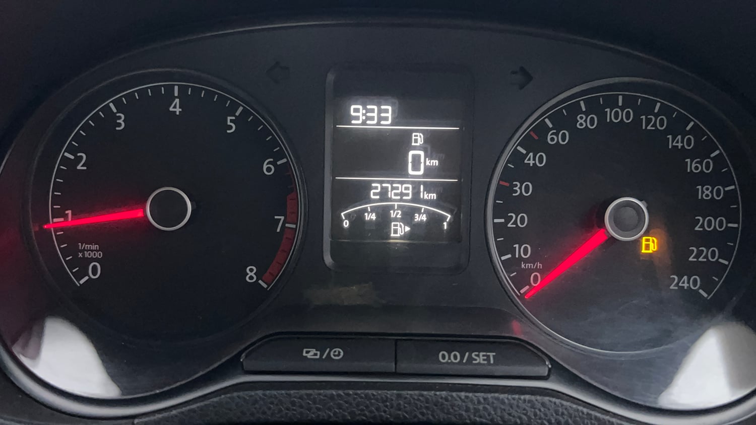 Used 2018 Volkswagen Ameo Highline1.2L Plus (P) 16 Alloy Petrol Manual interior CLUSTERMETER VIEW