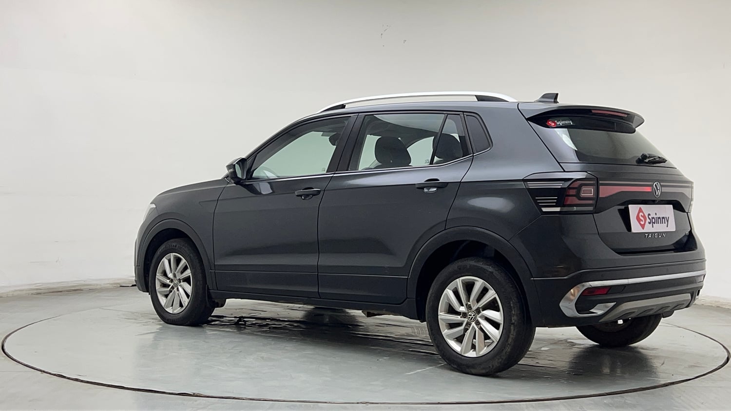 Used 2023 Volkswagen Taigun Highline 1.0 TSI MT Petrol Manual exterior LEFT REAR CORNER VIEW