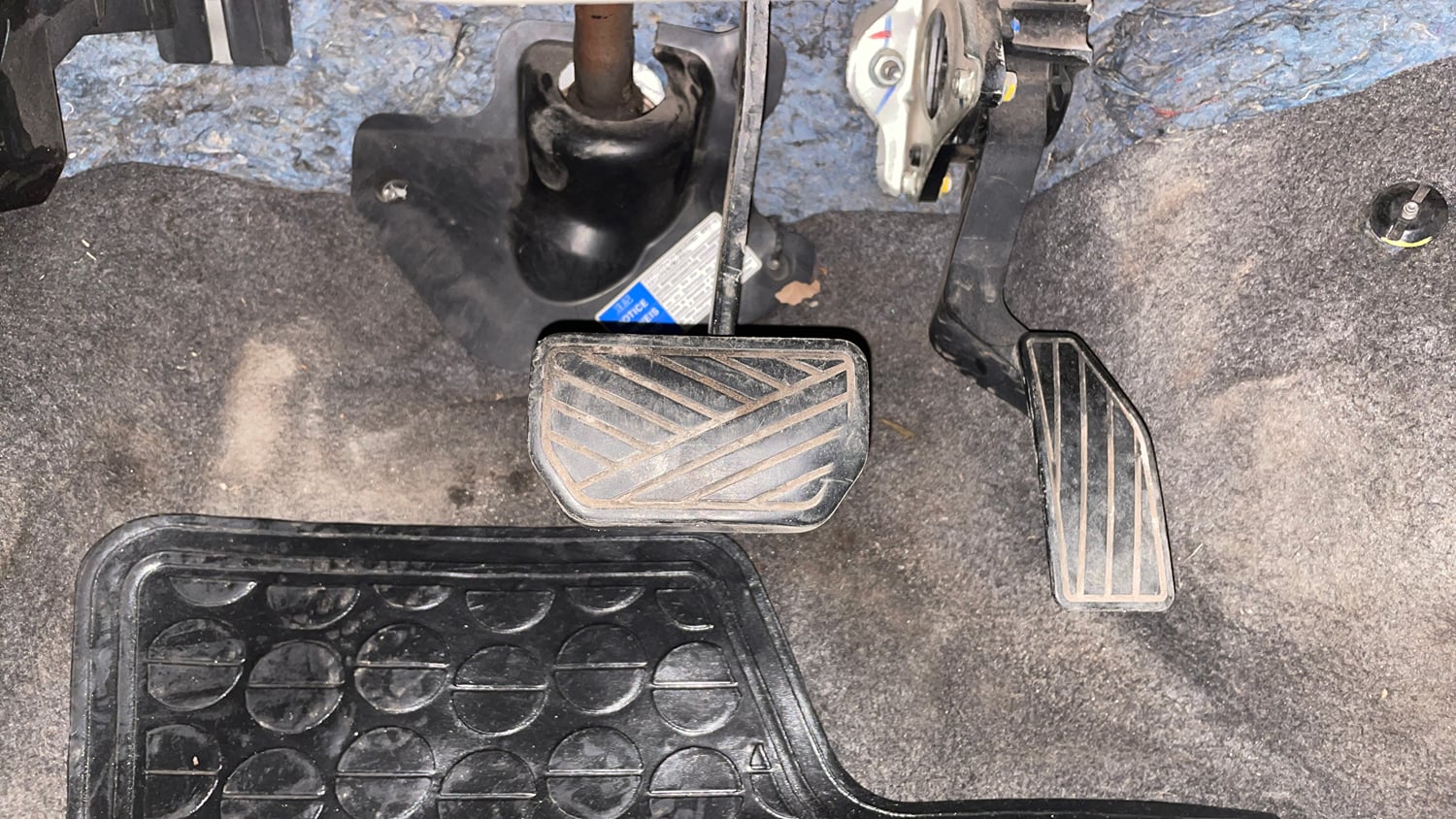 Used 2016 Maruti Suzuki Celerio ZXI (O) AMT Petrol Automatic interior PEDALS VIEW