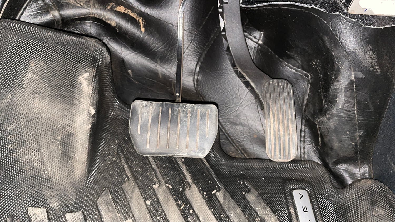 Used 2026 Tata Harrier EV Fearless + 75 Electric Automatic interior PEDALS VIEW