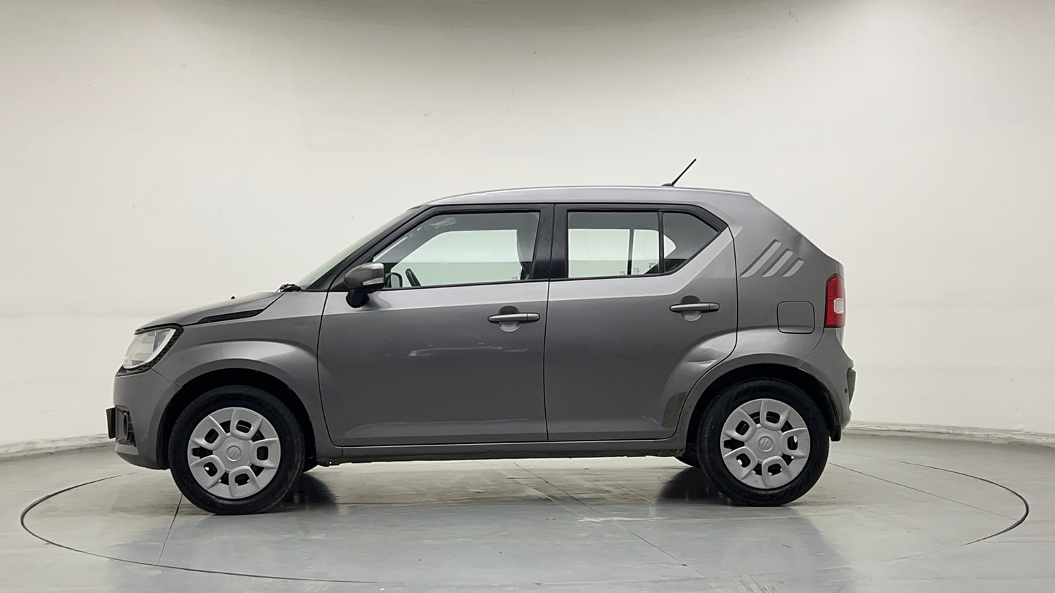 Used 2017 Maruti Suzuki Ignis Delta 1.2 MT Petrol Manual exterior LEFT SIDE VIEW
