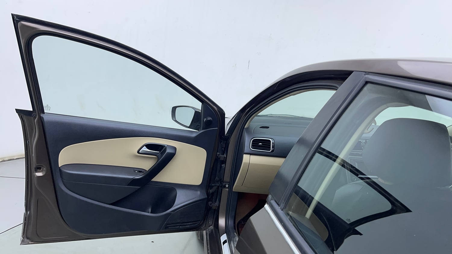 Used 2016 Volkswagen Ameo Highline 1.5L AT Diesel Automatic interior LEFT FRONT DOOR OPEN VIEW
