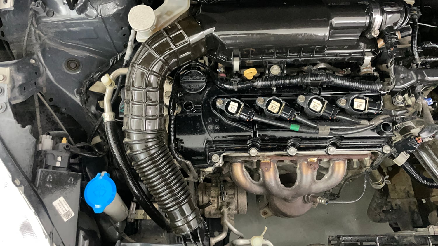 Used 2018 Maruti Suzuki Dzire VXi Petrol Manual engine ENGINE RIGHT SIDE VIEW