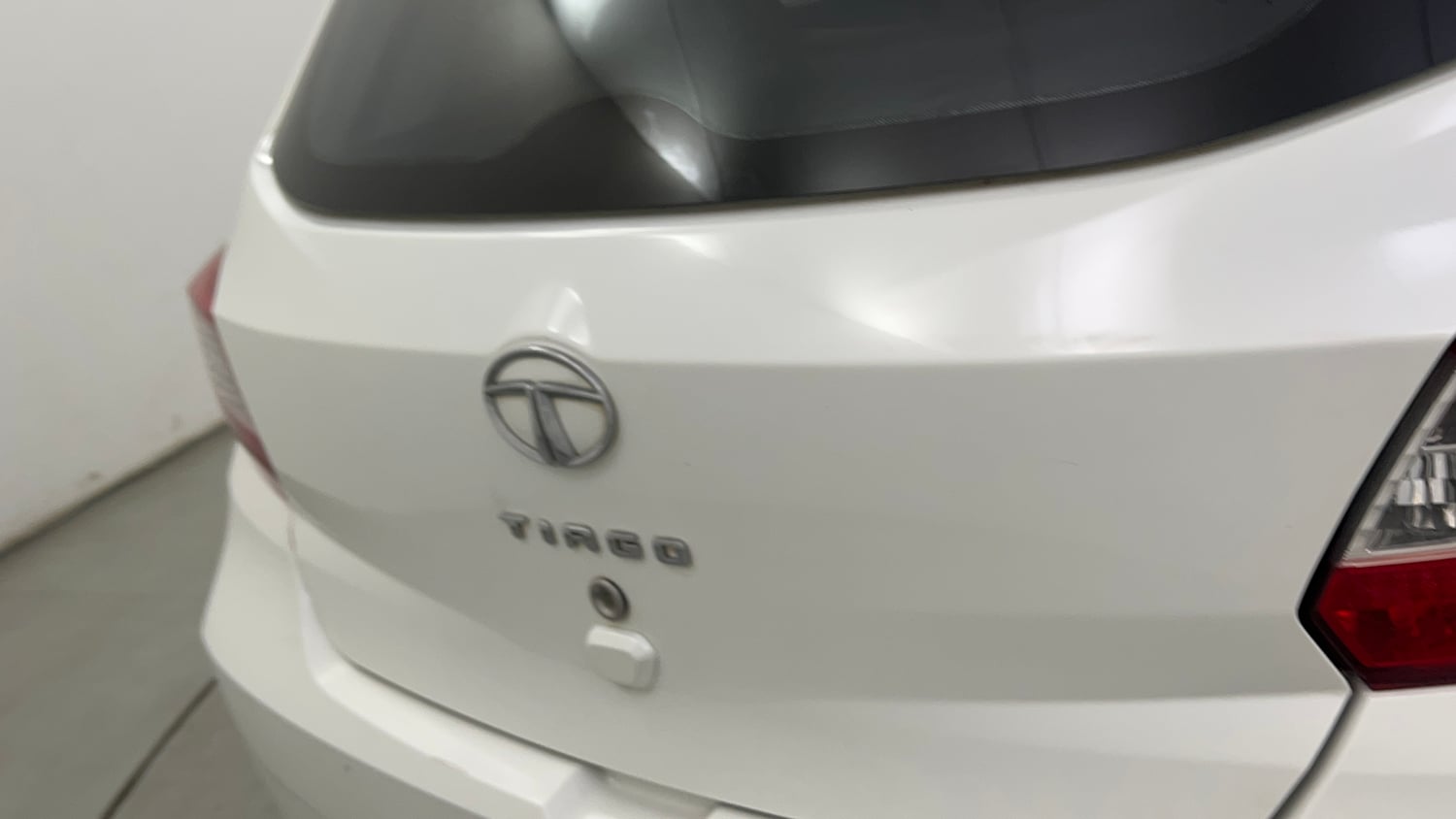 Used 2021 Tata Tiago XT Petrol Manual dents MINOR SCRATCH
