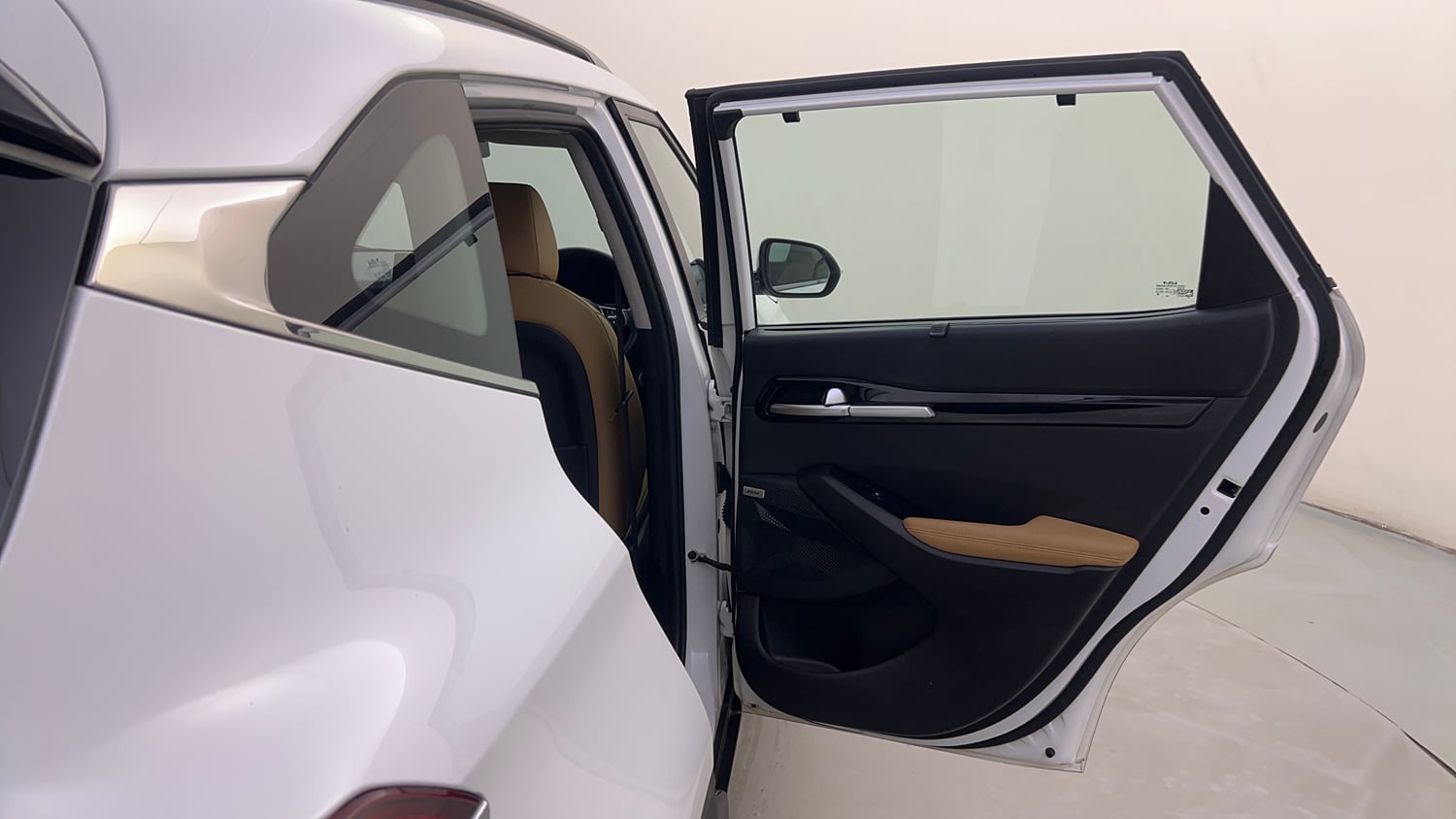 Used 2022 Kia Seltos HTX Plus 1.5 Diesel Diesel Manual interior RIGHT REAR DOOR OPEN VIEW