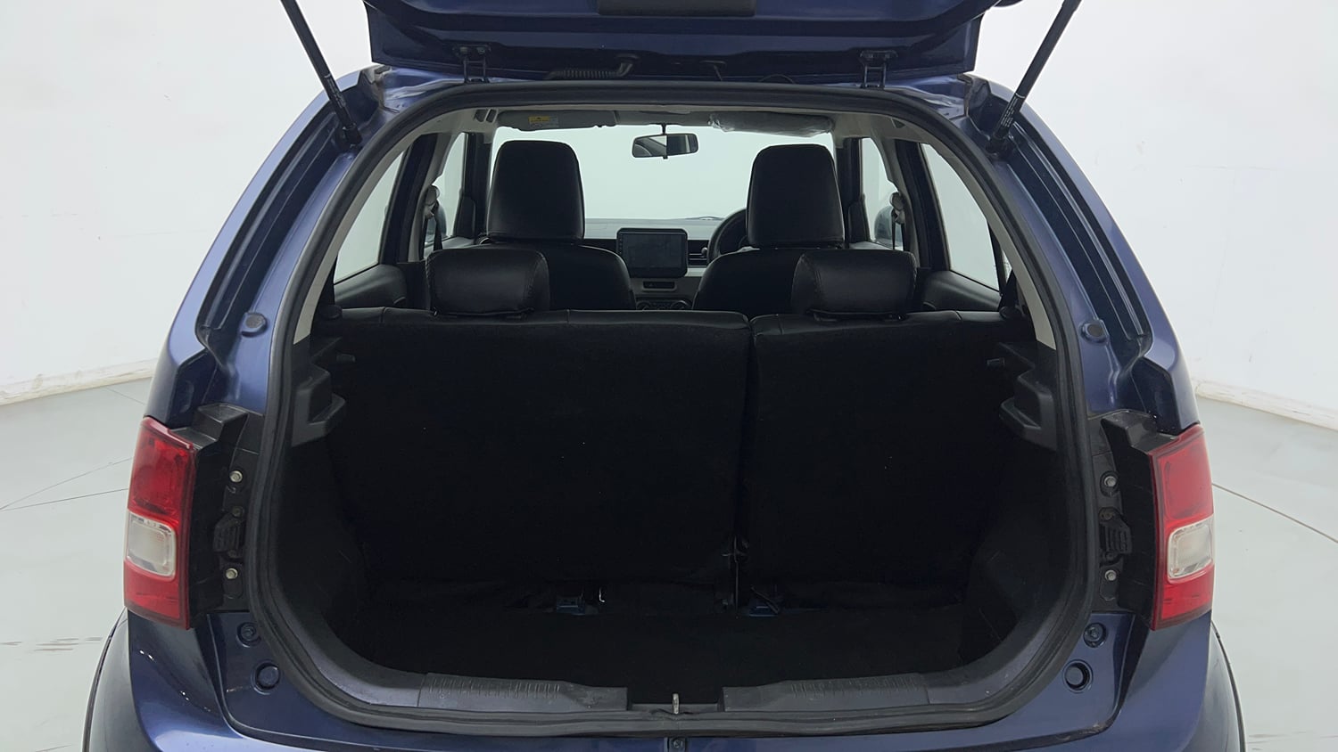 Used 2019 Maruti Suzuki Ignis Zeta 1.2 AMT Petrol Automatic interior DICKY INSIDE VIEW