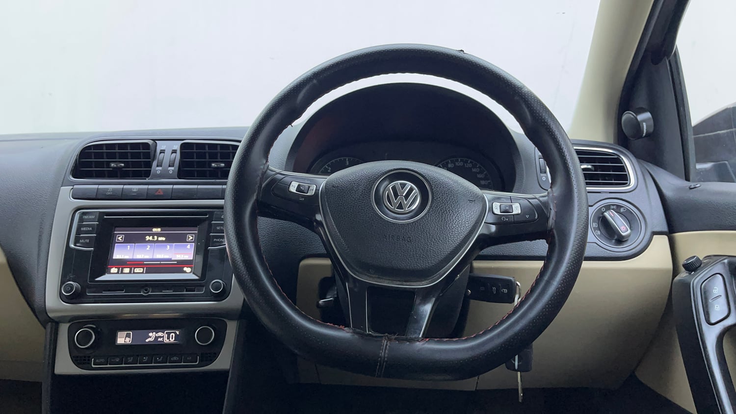 Used 2016 Volkswagen Ameo Highline 1.5L AT Diesel Automatic interior STEERING VIEW