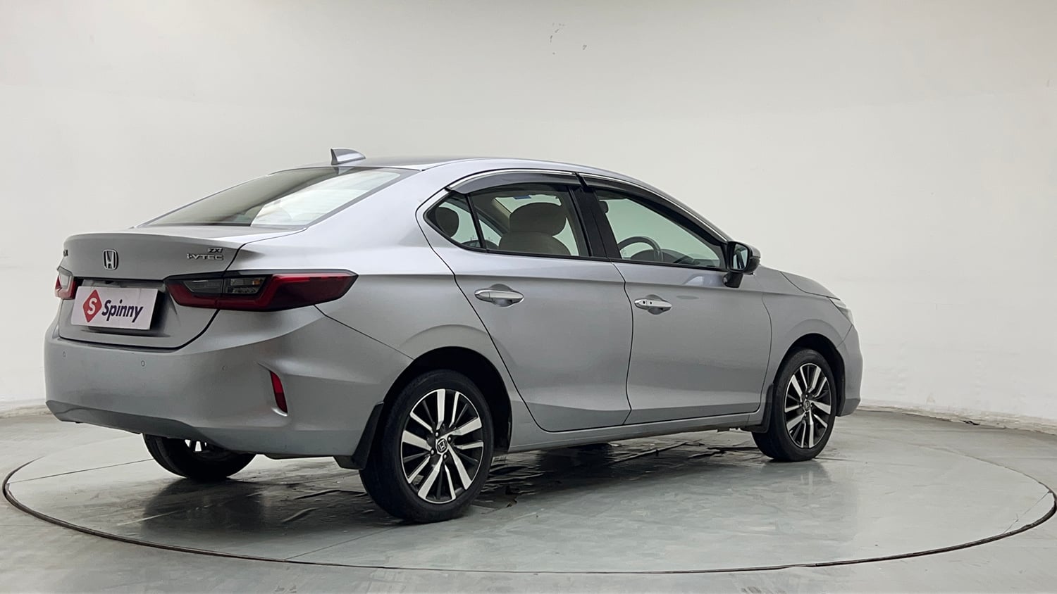 Used 2022 Honda City ZX Petrol Petrol Manual exterior RIGHT REAR CORNER VIEW
