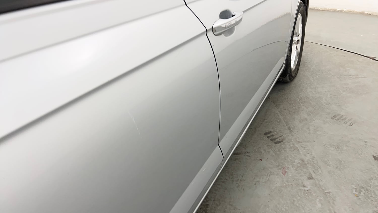 Used 2022 Skoda Slavia Ambition 1.0L TSI AT Petrol Automatic dents MINOR SCRATCH