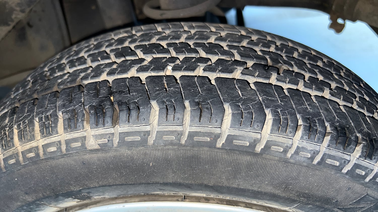 Used 2017 Maruti Suzuki Alto K10 VXi AMT Petrol Automatic tyres LEFT REAR TYRE TREAD VIEW