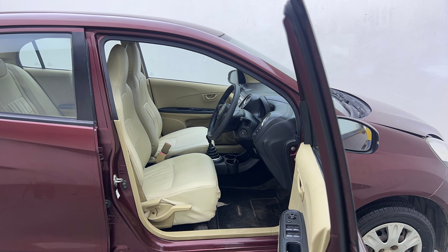 Used 2015 Honda Amaze 1.2 S i-VTEC Petrol Manual interior RIGHT SIDE FRONT DOOR CABIN VIEW