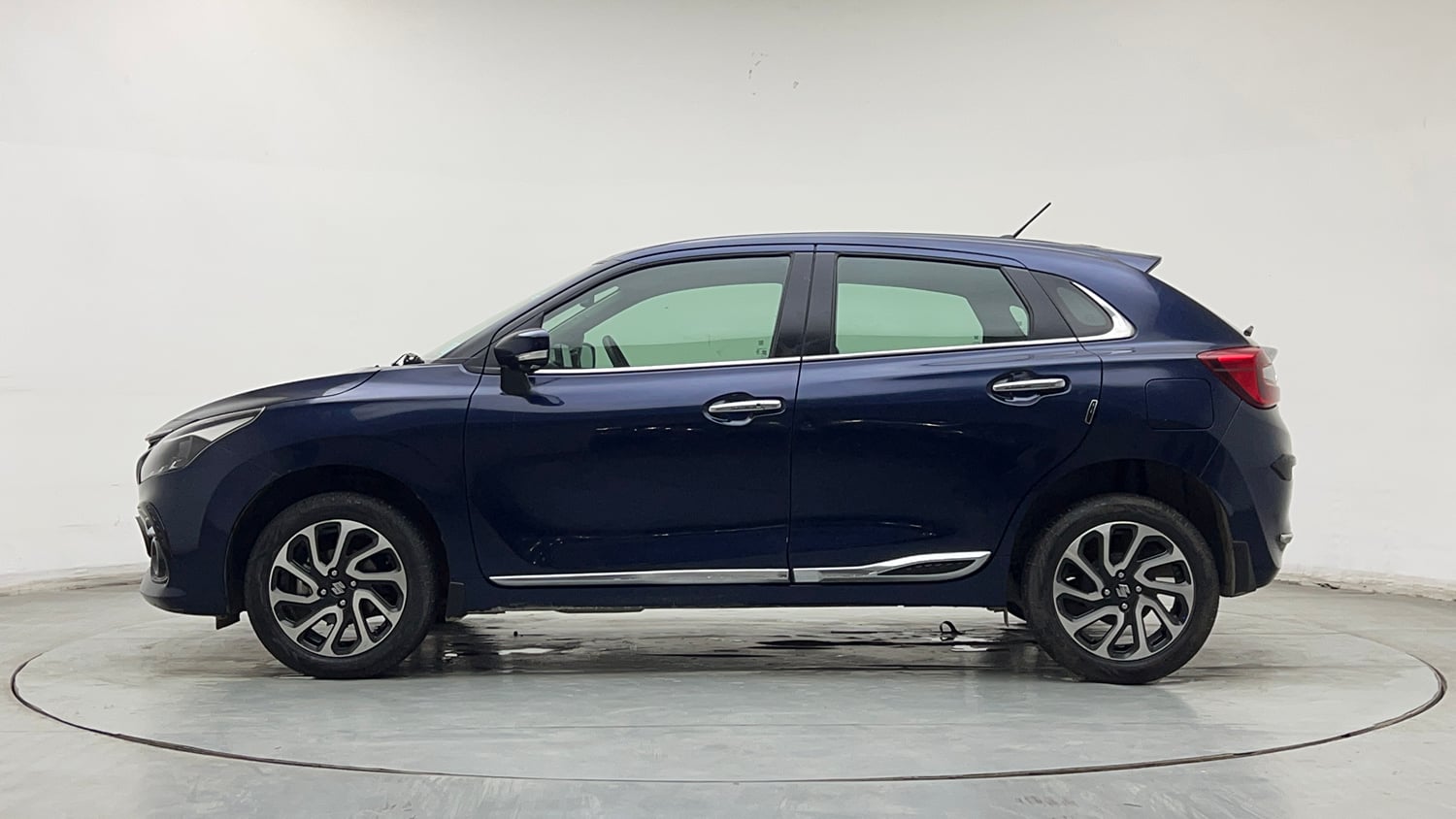 Used 2024 Maruti Suzuki Baleno Alpha AGS Petrol Automatic exterior LEFT SIDE VIEW