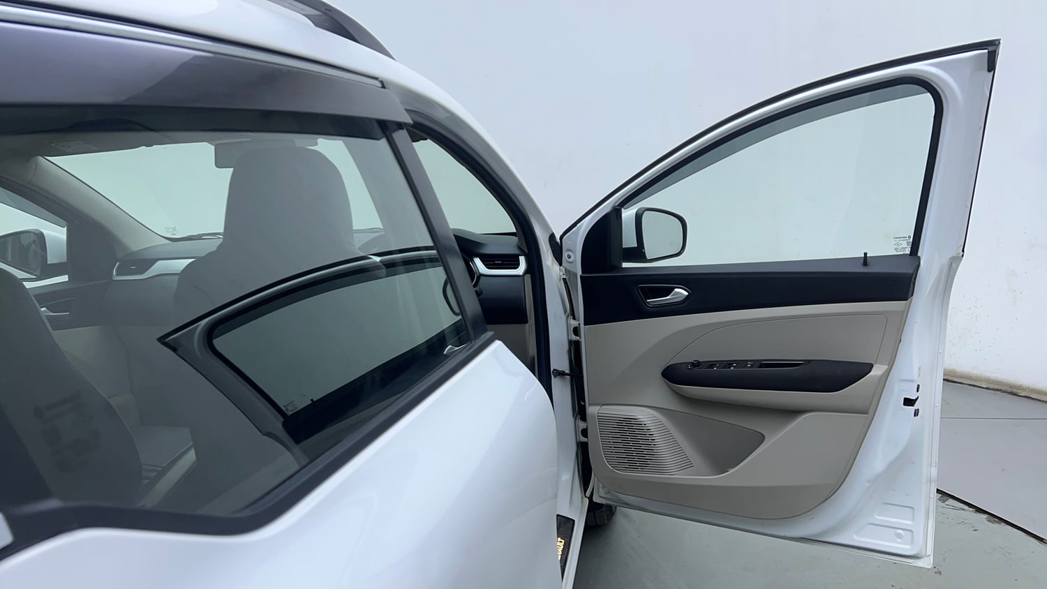 Used 2021 Renault Triber RXZ EASY-R AMT Petrol Automatic interior RIGHT FRONT DOOR OPEN VIEW