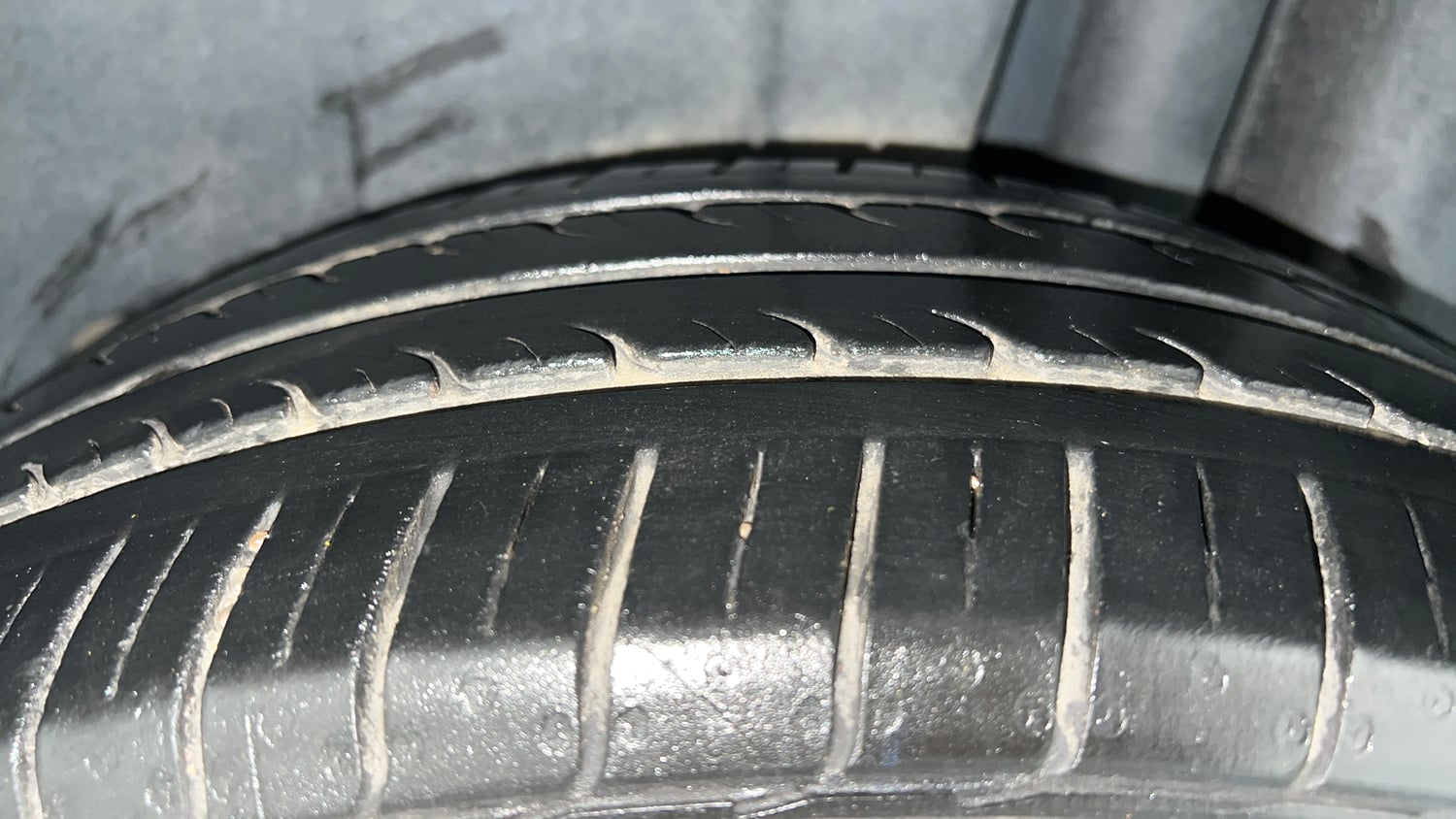Used 2022 Maruti Suzuki Ciaz Zeta 1.5 Petrol Manual tyres LEFT REAR TYRE TREAD VIEW