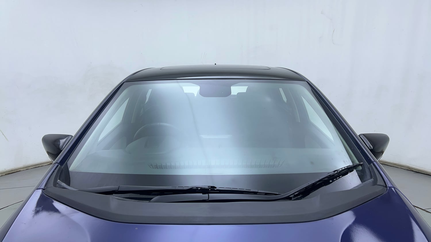 Used 2023 Tata Altroz XZA Plus (S) Petrol Automatic exterior FRONT WINDSHIELD VIEW