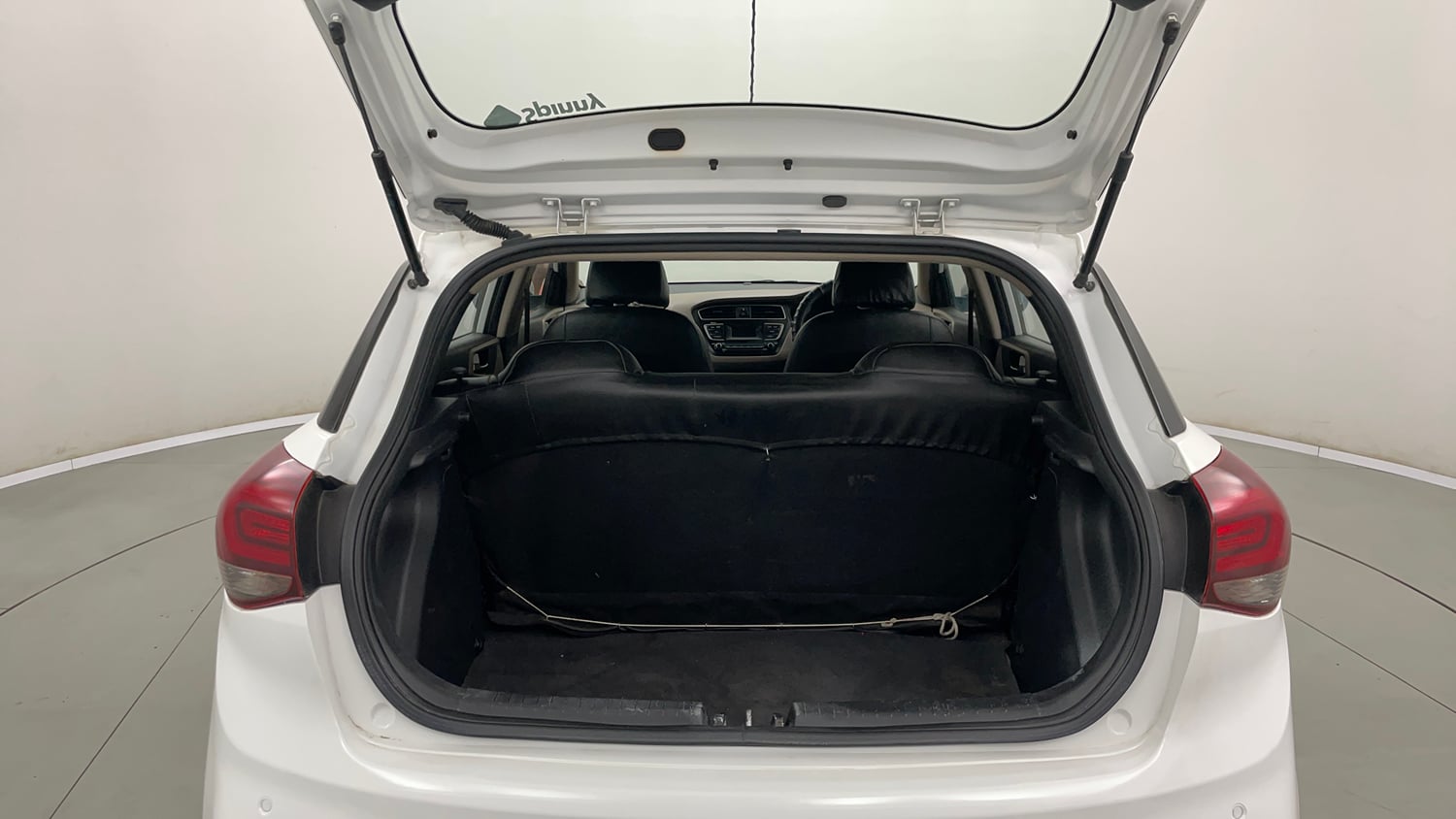 Used 2019 Hyundai Elite i20 Magna Plus 1.2 Petrol Manual interior DICKY INSIDE VIEW